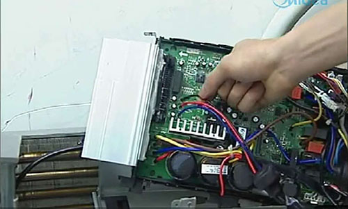 保定美的空调电话是多少